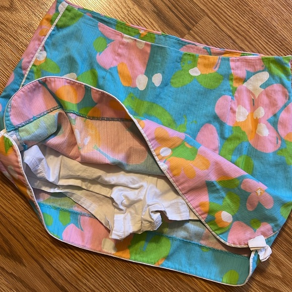 Lilly Pulitzer skort, size 6 - Picture 3 of 5